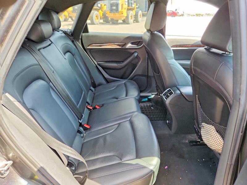 64666866 :رقم المزاد ، WA1JCCFS7JR015589 vin ، 2018 Audi Q3 مزاد بيع