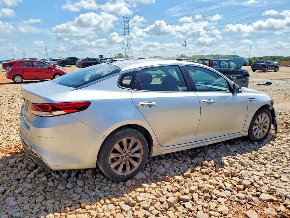 Продаж на аукціоні авто 2017 Kia Optima, vin: 5XXGT4L30HG129823, номер лоту: 64278636