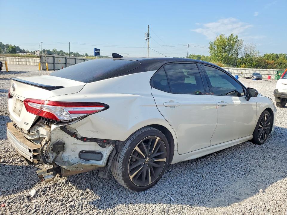 2020 Toyota Camry მანქანა იყიდება აუქციონზე, vin: 4T1K61AK2LU374390, აუქციონის ნომერი: 66083606