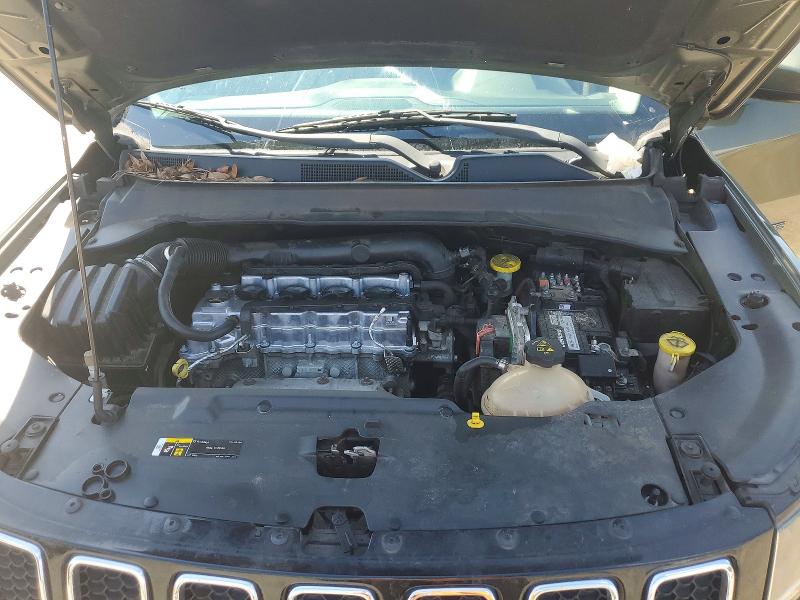 65716466 :رقم المزاد ، 3C4NJCBBXJT227428 vin ، 2018 Jeep Compass مزاد بيع
