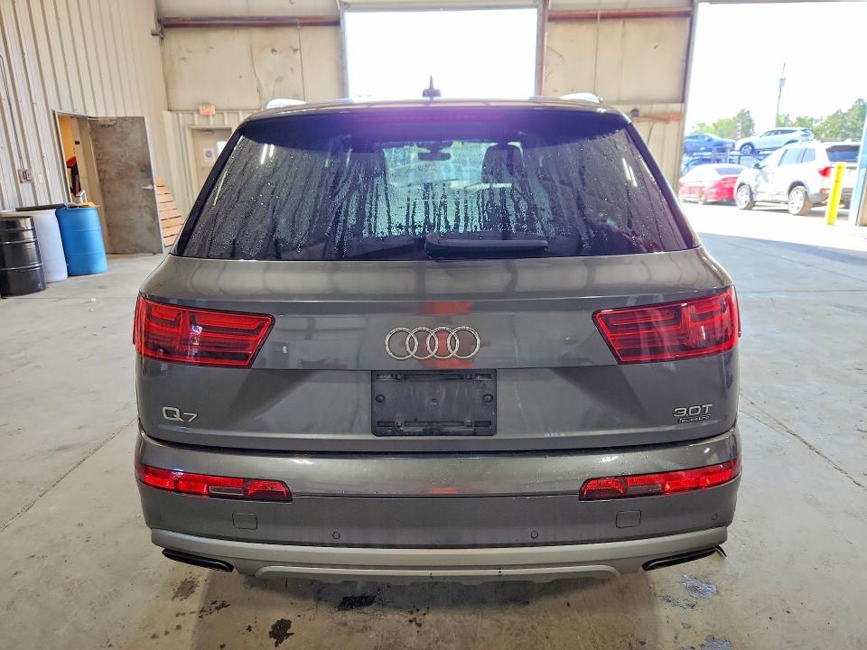 Продажа на аукционе авто 2018 Audi Q7, vin: WA1LAAF70JD042404, номер лота: 64307756