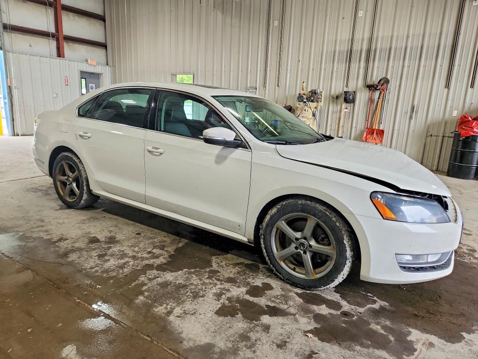 Продаж на аукціоні авто 2015 Volkswagen Passat, vin: 1VWBV7A33FC105048, номер лоту: 63493276