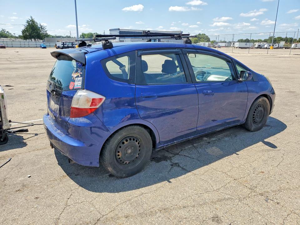 2013 Honda Fit მანქანა იყიდება აუქციონზე, vin: JHMGE8H34DC045703, აუქციონის ნომერი: 63883286