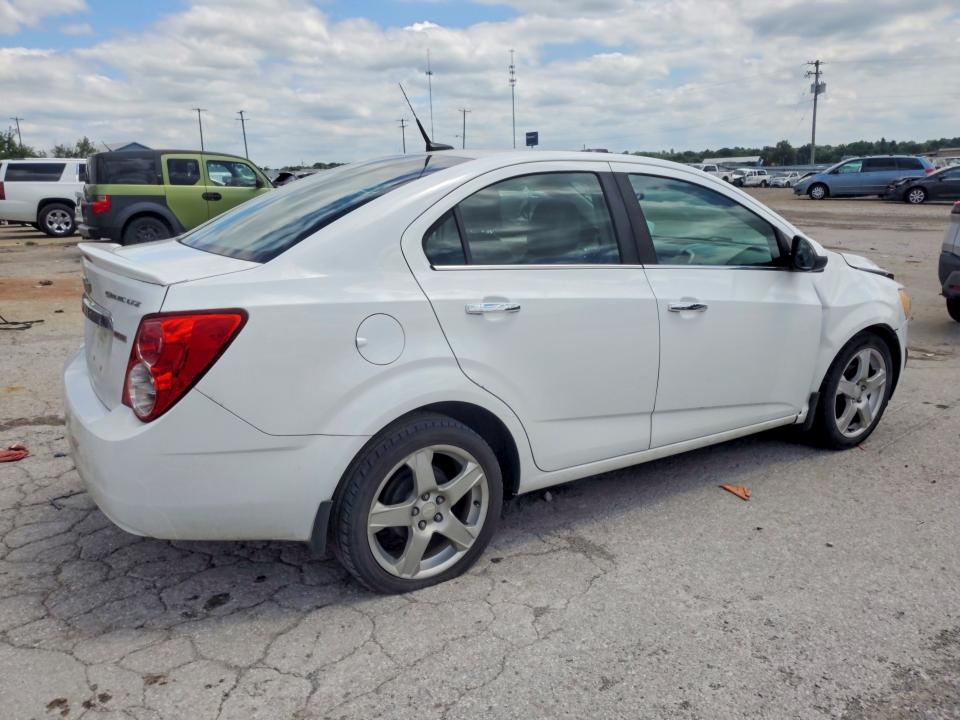 62864606 :رقم المزاد ، 1G1JE5SB6D4186345 vin ، 2013 Chevrolet Sonic مزاد بيع