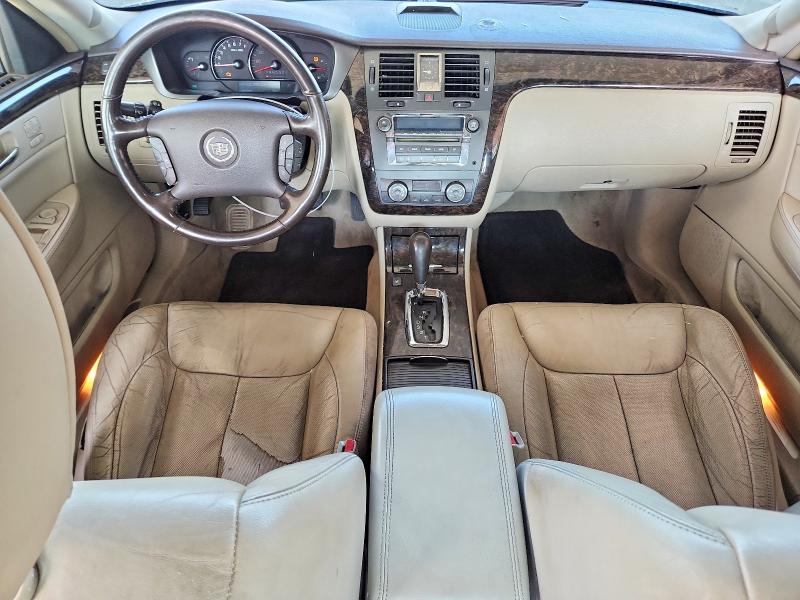 2011 Cadillac Dts მანქანა იყიდება აუქციონზე, vin: 1G6KD5E65BU143676, აუქციონის ნომერი: 63857896