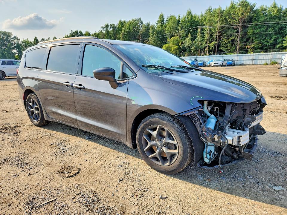 2018 Chrysler Pacifica მანქანა იყიდება აუქციონზე, vin: 2C4RC1BG4JR172554, აუქციონის ნომერი: 65165946