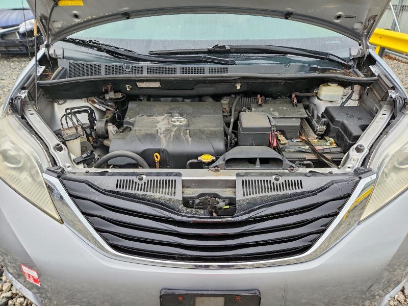 2011 Toyota Sienna მანქანა იყიდება აუქციონზე, vin: 5TDKK3DCXBS065057, აუქციონის ნომერი: 64718696