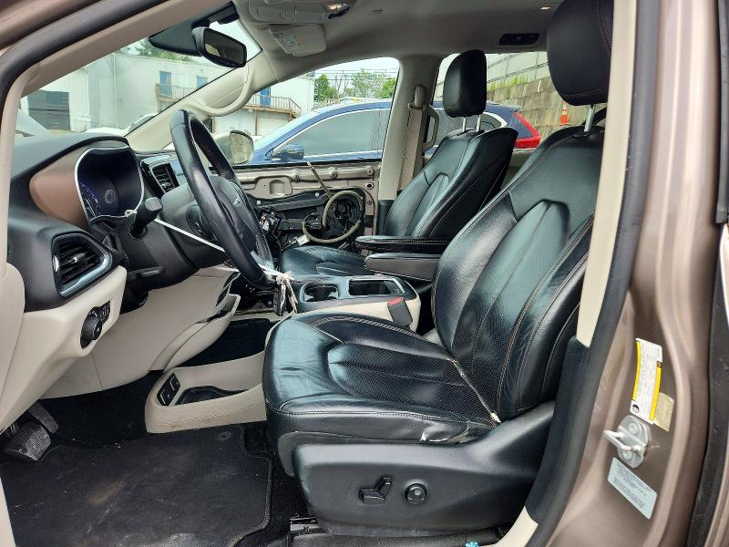 64634456 :رقم المزاد ، 2C4RC1EG3HR559599 vin ، 2017 Chrysler Pacifica مزاد بيع