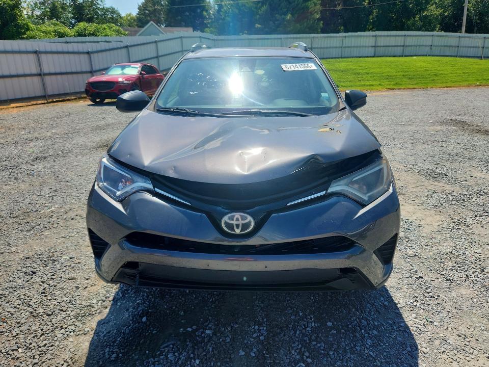 67141566 :رقم المزاد ، 2T3BFREV9HW579013 vin ، 2017 Toyota Rav4 مزاد بيع