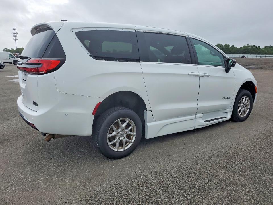 Продажа на аукционе авто 2025 Chrysler Pacifica, vin: 2C4RC1BG1SR562352, номер лота: 63350276