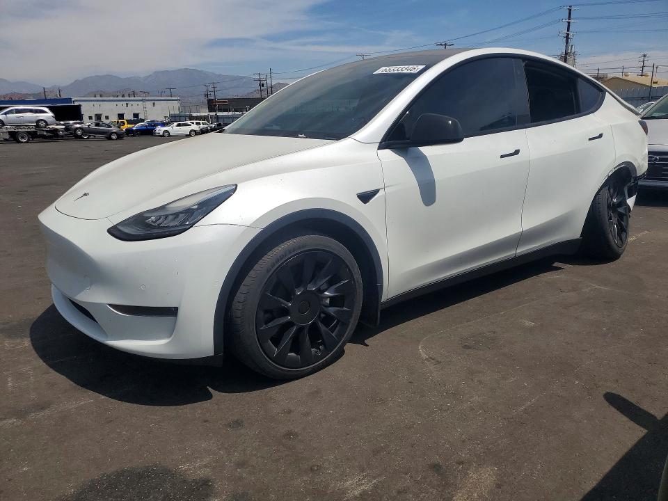 Продажа на аукционе авто 2020 Tesla Model Y, vin: 5YJYGDEE3LF008657, номер лота: 65333346
