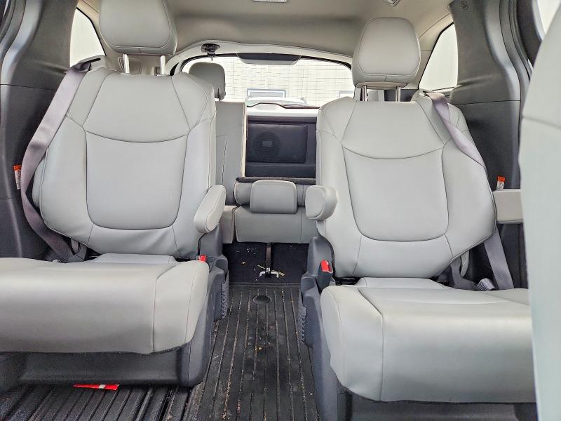 Продажа на аукционе авто 2025 Toyota Sienna, vin: 5TDJSKFC1SS190919, номер лота: 64618906