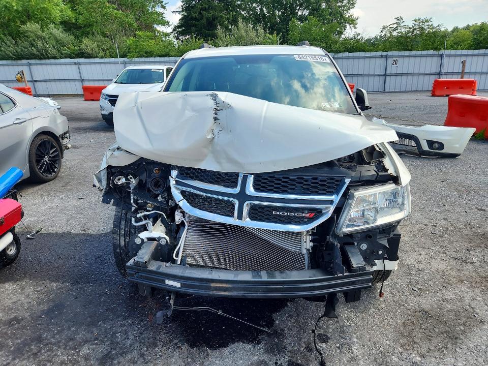 64215516 :رقم المزاد ، 3C4PDCBB1GT114590 vin ، 2016 Dodge Journey مزاد بيع