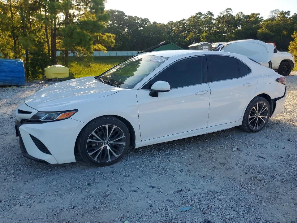 2019 Toyota Camry მანქანა იყიდება აუქციონზე, vin: 4T1B11HKXKU807831, აუქციონის ნომერი: 65447746