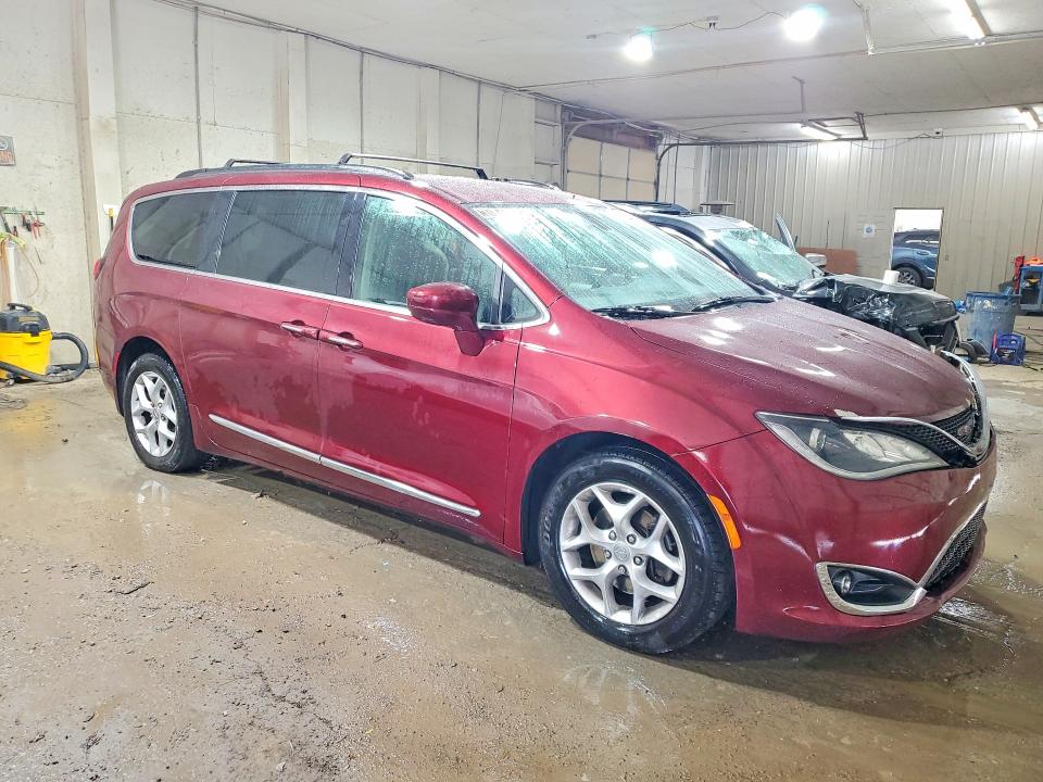 63359436 :رقم المزاد ، 2C4RC1BG2HR509314 vin ، 2017 Chrysler Pacifica مزاد بيع