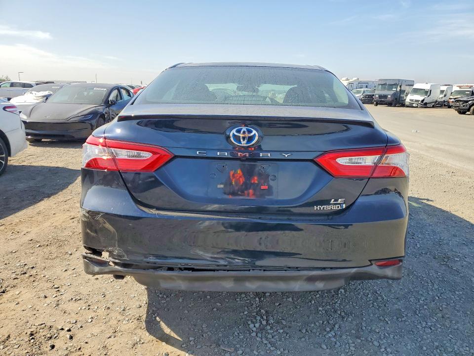 2018 Toyota Camry მანქანა იყიდება აუქციონზე, vin: 4T1B31HKXJU504699, აუქციონის ნომერი: 65392836