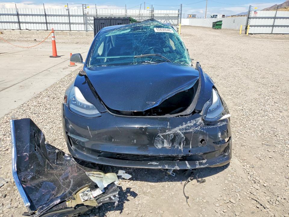 Продажа на аукционе авто 2018 Tesla Model 3, vin: 5YJ3E1EA8JF062691, номер лота: 65656546