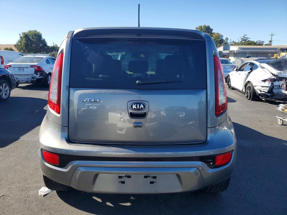 66486706 :رقم المزاد ، KNDJT2A6XD7614707 vin ، 2013 Kia Soul مزاد بيع