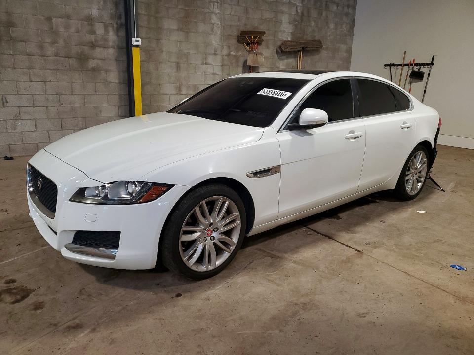 63699606 :رقم المزاد ، SAJBK4BV3GCY12423 vin ، 2016 Jaguar Xf مزاد بيع