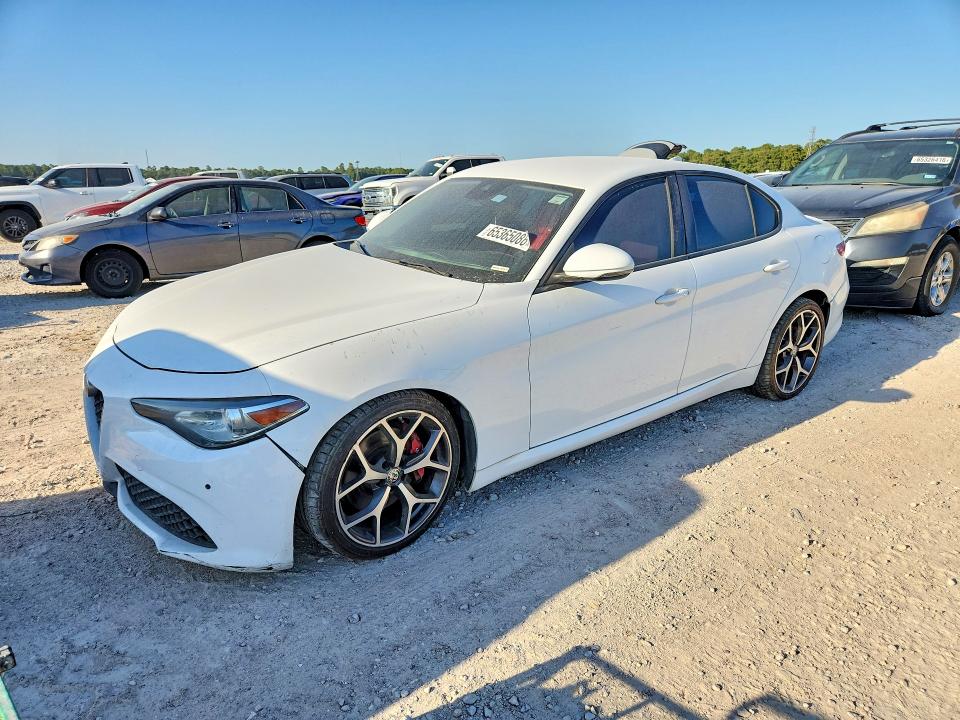 Продажа на аукционе авто 2018 Alfa Romeo Giulia, vin: ZARFAECN6J7592448, номер лота: 65365086