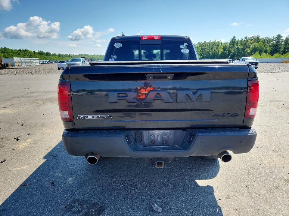 64517246 :رقم المزاد ، 1C6RR7YT1HS559360 vin ، 2017 Ram 1500 مزاد بيع