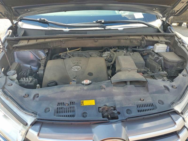 63798356 :رقم المزاد ، 5TDKZRFH5KS301427 vin ، 2019 Toyota Highlander مزاد بيع