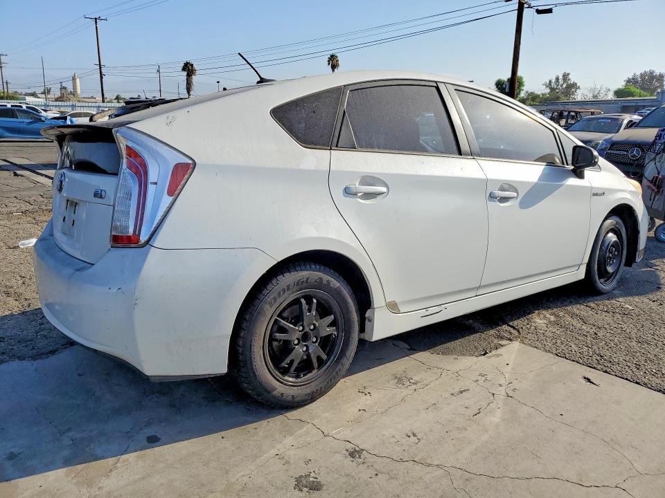 63911346 :رقم المزاد ، JTDKN3DU7D5561118 vin ، 2013 Toyota Prius مزاد بيع