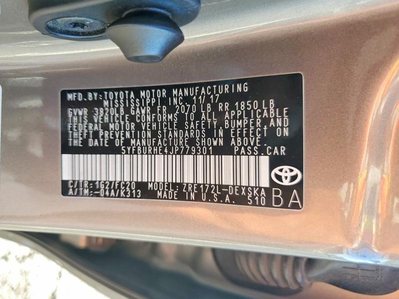 63593136 :رقم المزاد ، 5YFBURHE4JP779301 vin ، 2018 Toyota Corolla مزاد بيع