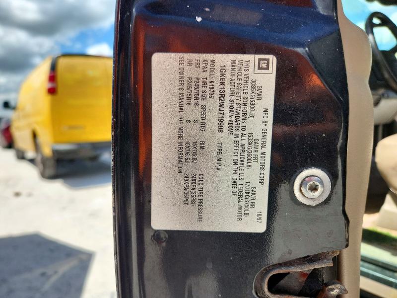 64674936 :رقم المزاد ، 1GKEK13R2WJ719998 vin ، 1998 Gmc Yukon مزاد بيع