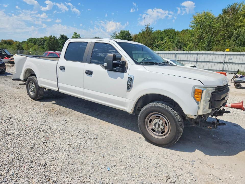 65115406 :رقم المزاد ، 1FT7W2A66HEB76917 vin ، 2017 Ford F250 مزاد بيع