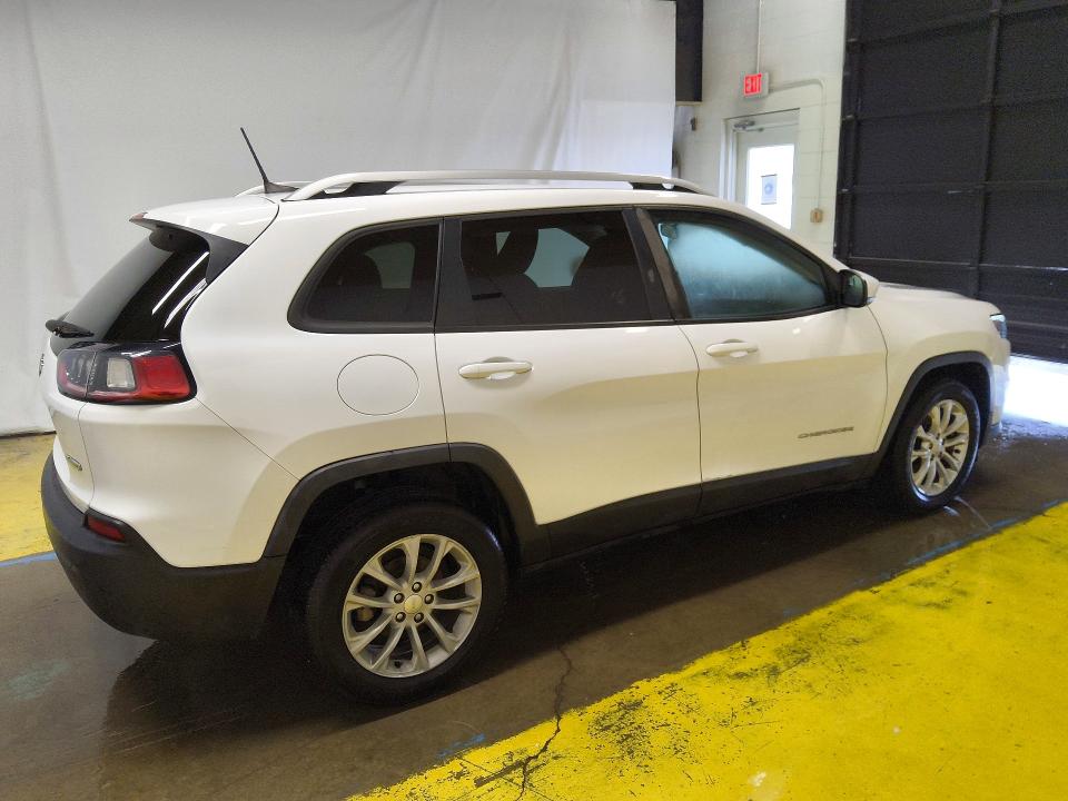 65198216 :رقم المزاد ، 1C4PJLCB1LD586411 vin ، 2020 Jeep Cherokee مزاد بيع
