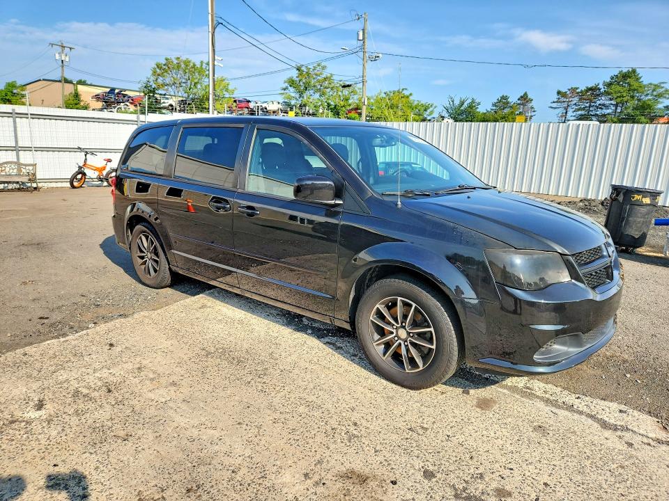 64322026 :رقم المزاد ، 2C4RDGBG5FR684833 vin ، 2015 Dodge Grand Caravan مزاد بيع