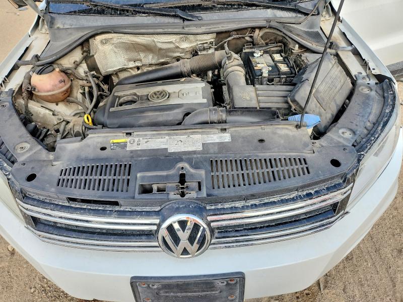 2016 Volkswagen Tiguan მანქანა იყიდება აუქციონზე, vin: WVGAV7AXXGW601199, აუქციონის ნომერი: 66809216