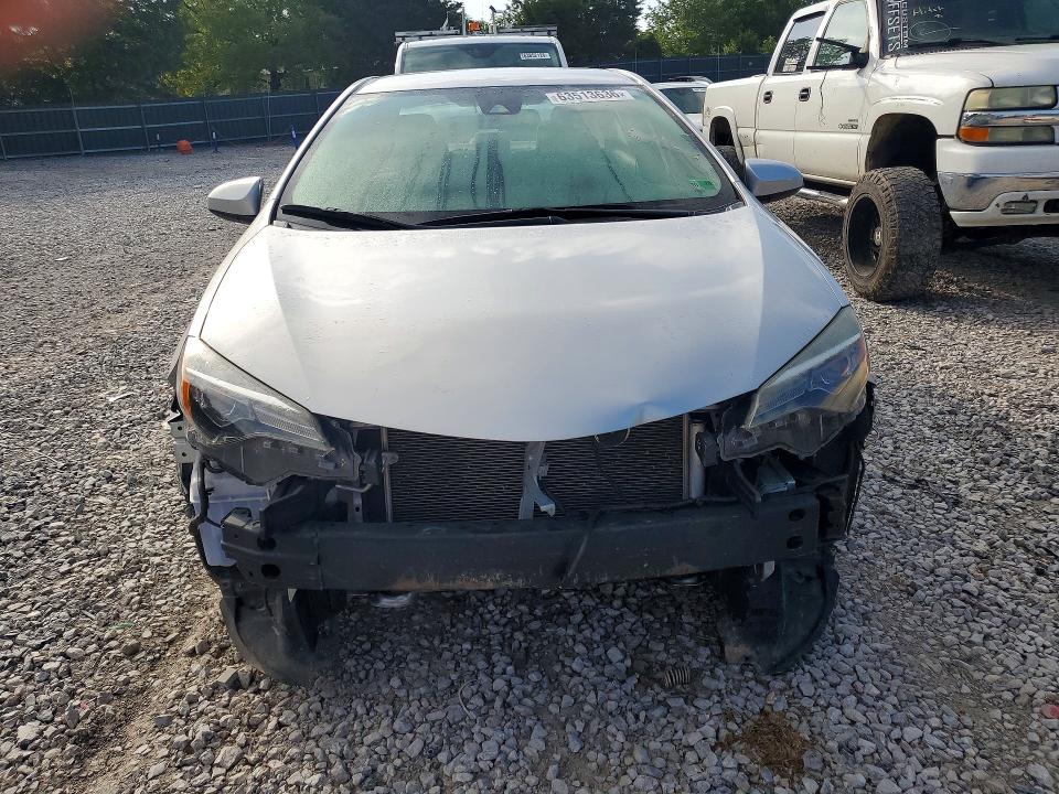63513636 :رقم المزاد ، 2T1BURHEXHC951373 vin ، 2017 Toyota Corolla مزاد بيع
