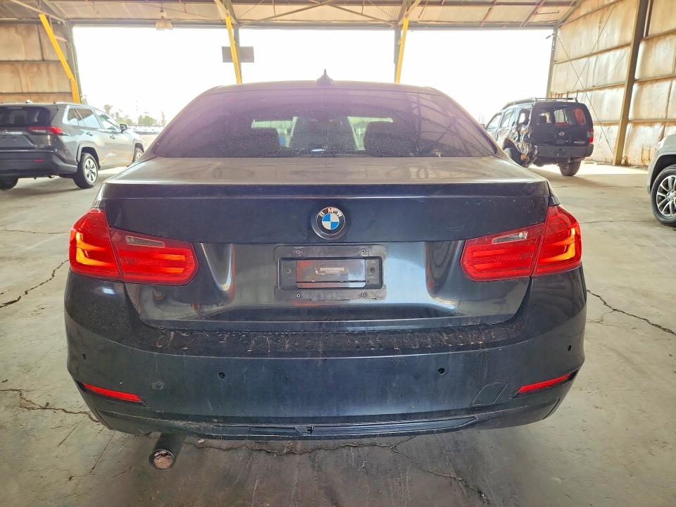 2014 Bmw 320 მანქანა იყიდება აუქციონზე, vin: WBA3B1C54EK134555, აუქციონის ნომერი: 64182056