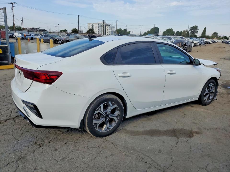 Продажа на аукционе авто 2021 Kia Forte, vin: 3KPF24AD1ME391220, номер лота: 64282446
