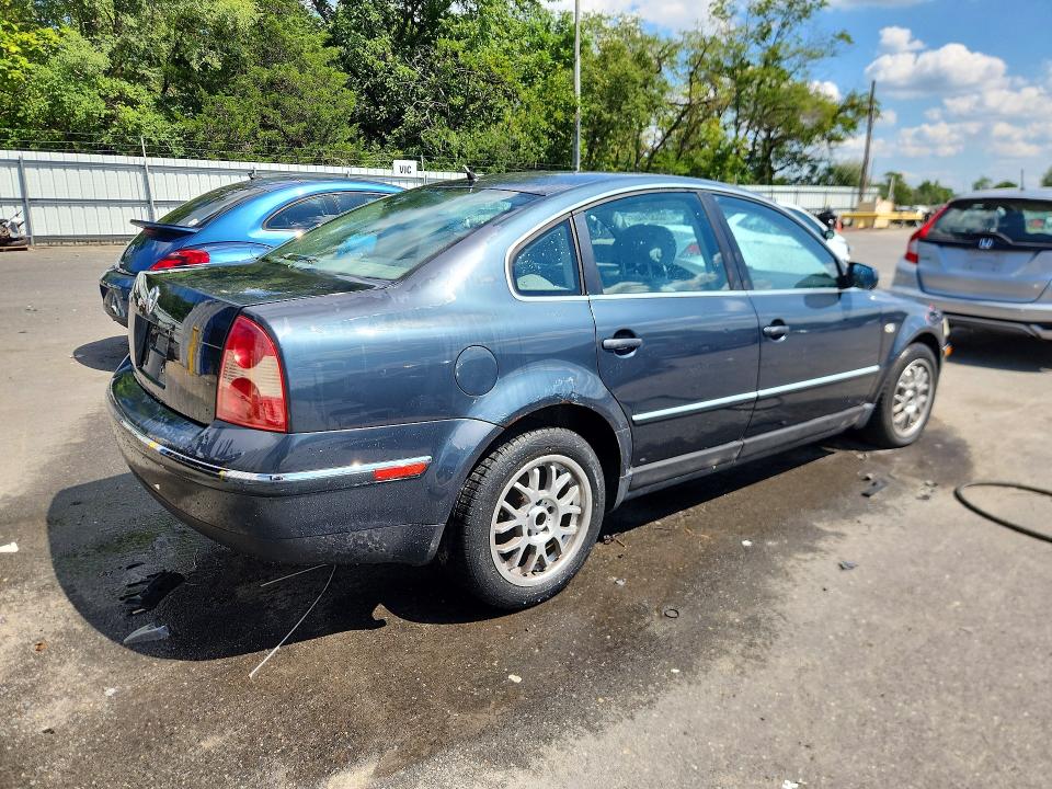 65524406 :رقم المزاد ، WVWMD63B04E077630 vin ، 2004 Volkswagen Passat مزاد بيع