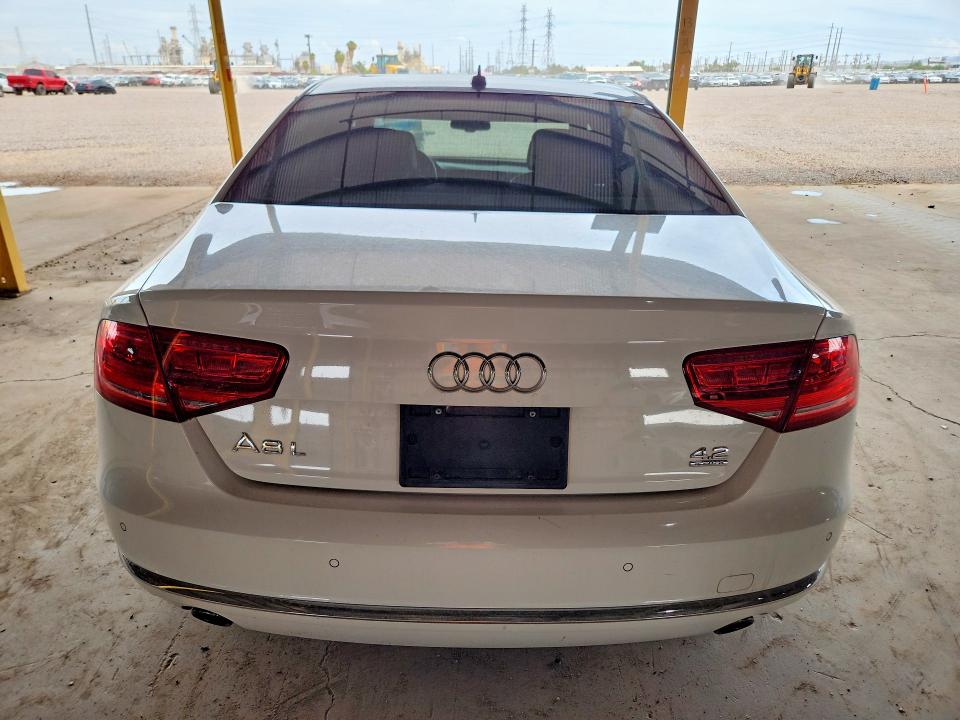 64815106 :رقم المزاد ، WAURVAFDXCN005333 vin ، 2012 Audi A8 مزاد بيع