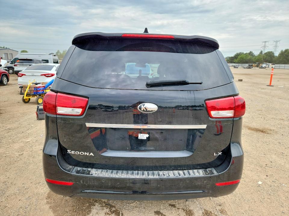 65685726 :رقم المزاد ، KNDMB5C10H6324152 vin ، 2017 Kia Sedona مزاد بيع