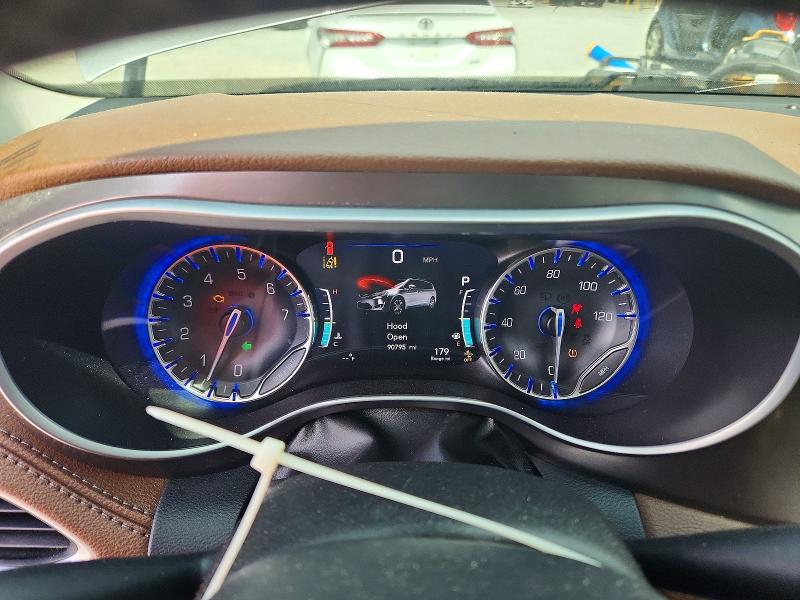 Продажа на аукционе авто 2017 Chrysler Pacifica, vin: 2C4RC1GGXHR505083, номер лота: 64770576
