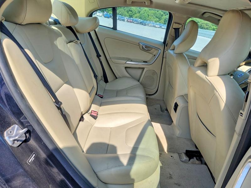 Продажа на аукционе авто 2016 Volvo S60, vin: YV126MFK0G2400186, номер лота: 64836106