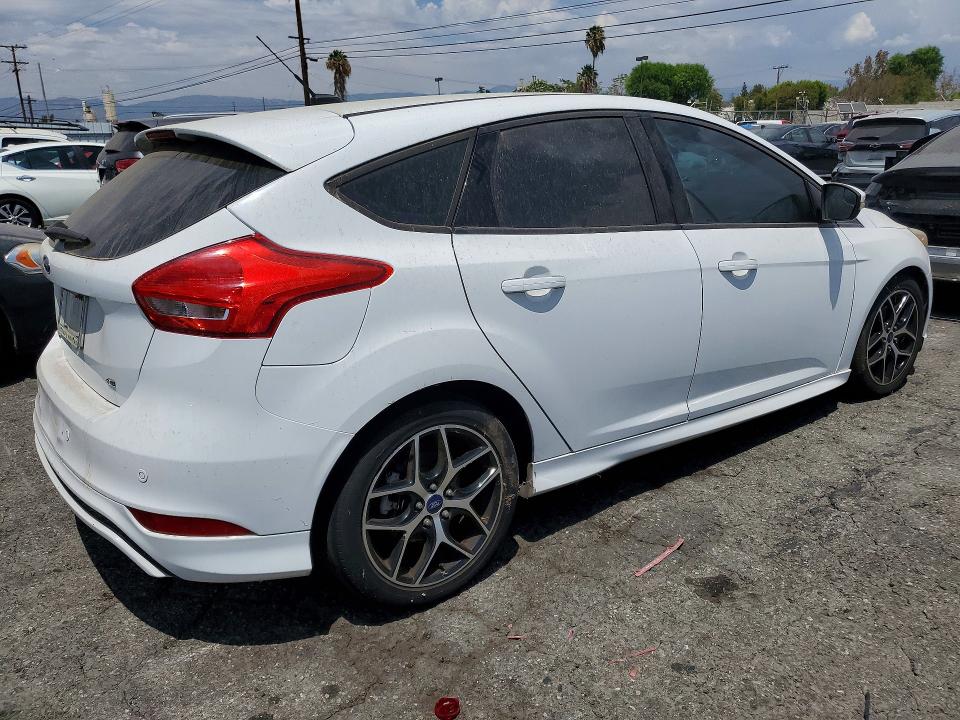 2015 Ford Focus მანქანა იყიდება აუქციონზე, vin: 1FADP3K26FL380343, აუქციონის ნომერი: 64794046