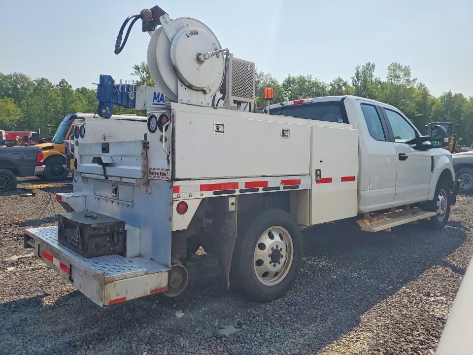 64026326 :رقم المزاد ، 1FD7X3B68KED68280 vin ، 2019 Ford F350 مزاد بيع
