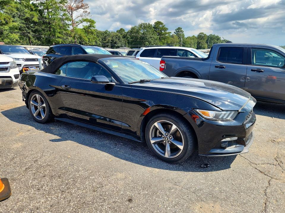 67015346 :رقم المزاد ، 1FATP8EM6F5352164 vin ، 2015 Ford Mustang مزاد بيع