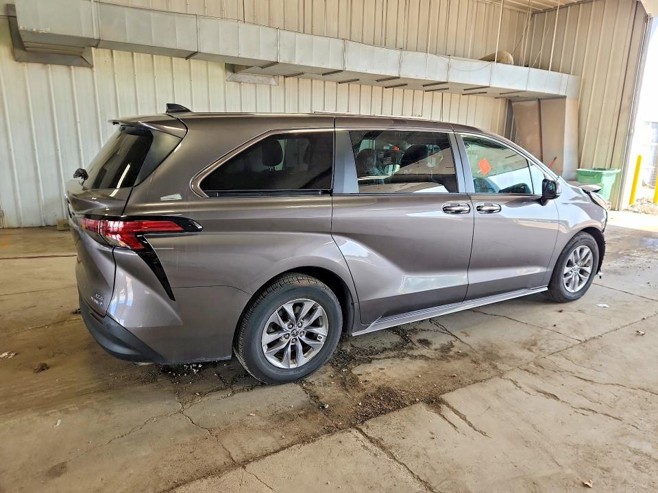 Продаж на аукціоні авто 2022 Toyota Sienna, vin: 5TDYRKEC2NS132771, номер лоту: 65730386