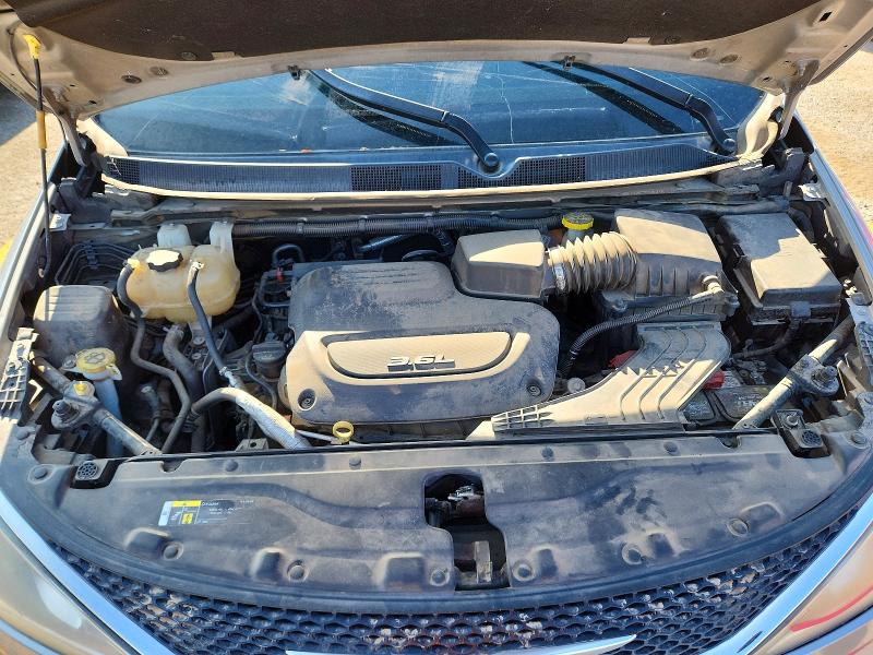 63241476 :رقم المزاد ، 2C4RC1BG4JR120681 vin ، 2018 Chrysler Pacifica مزاد بيع