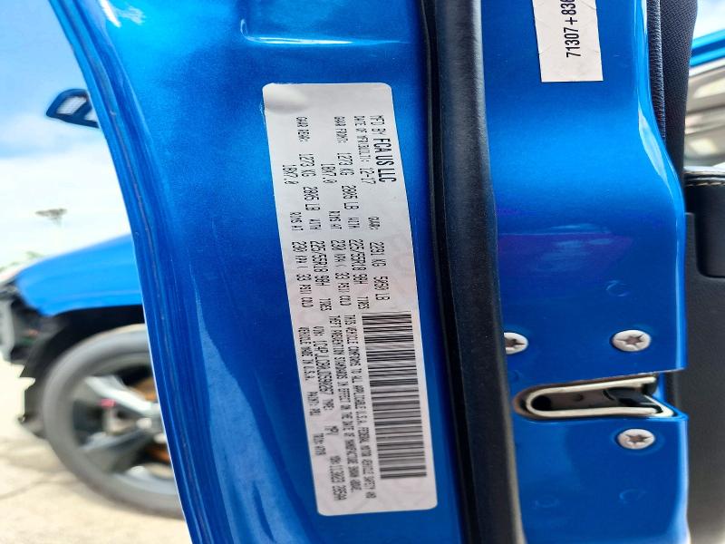 64559786 :رقم المزاد ، 1C4PJLCB0JD590267 vin ، 2018 Jeep Cherokee مزاد بيع