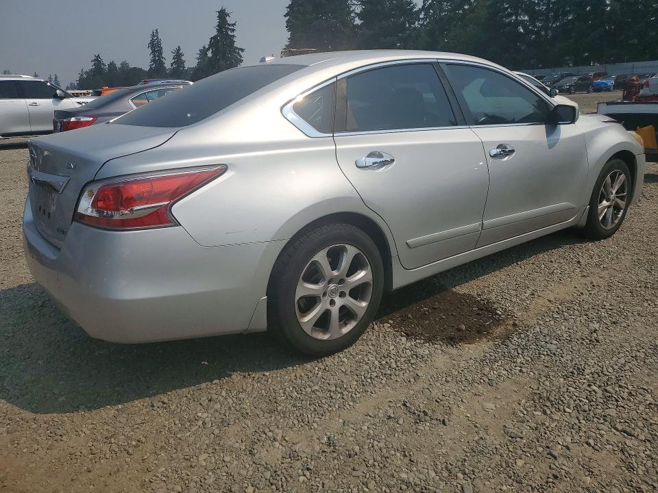 2014 Nissan Altima მანქანა იყიდება აუქციონზე, vin: 1N4AL3AP1EC323882, აუქციონის ნომერი: 63437956
