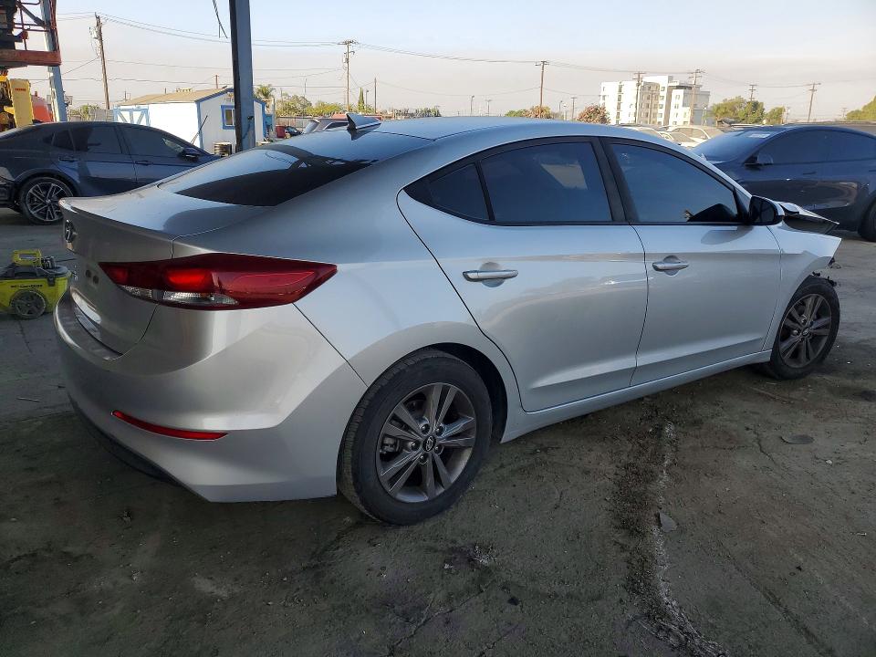 Продажа на аукционе авто 2018 Hyundai Elantra, vin: 5NPD84LF0JH298622, номер лота: 67198206