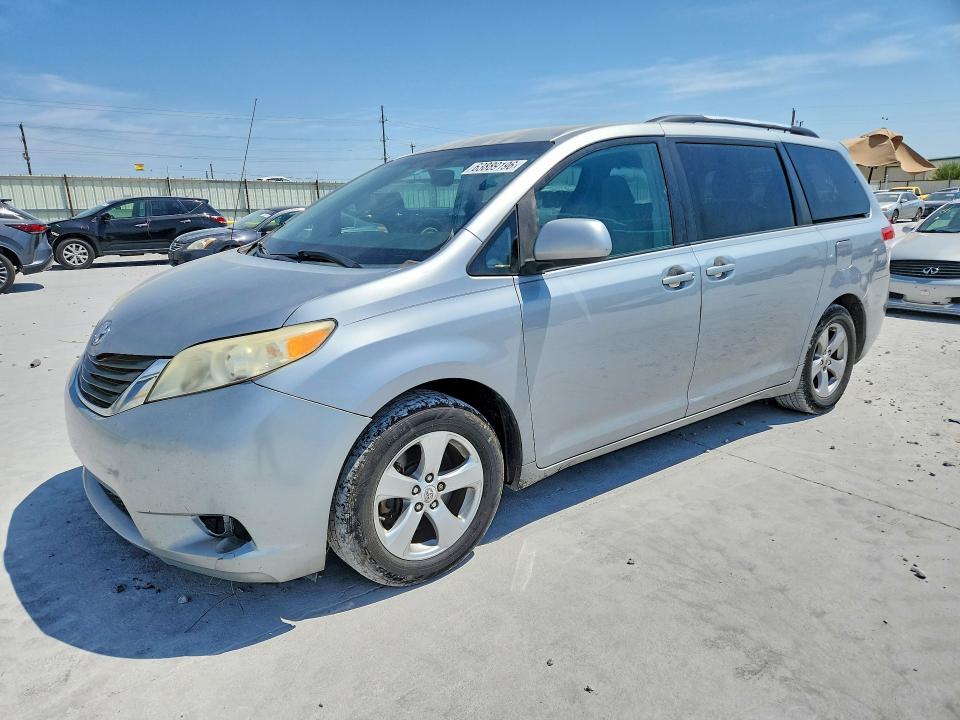 Продажа на аукционе авто 2011 Toyota Sienna, vin: 5TDKK3DC8BS165805, номер лота: 63889196